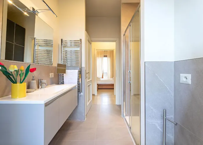 Largo Quinto Alpini By Halldis Apartment *